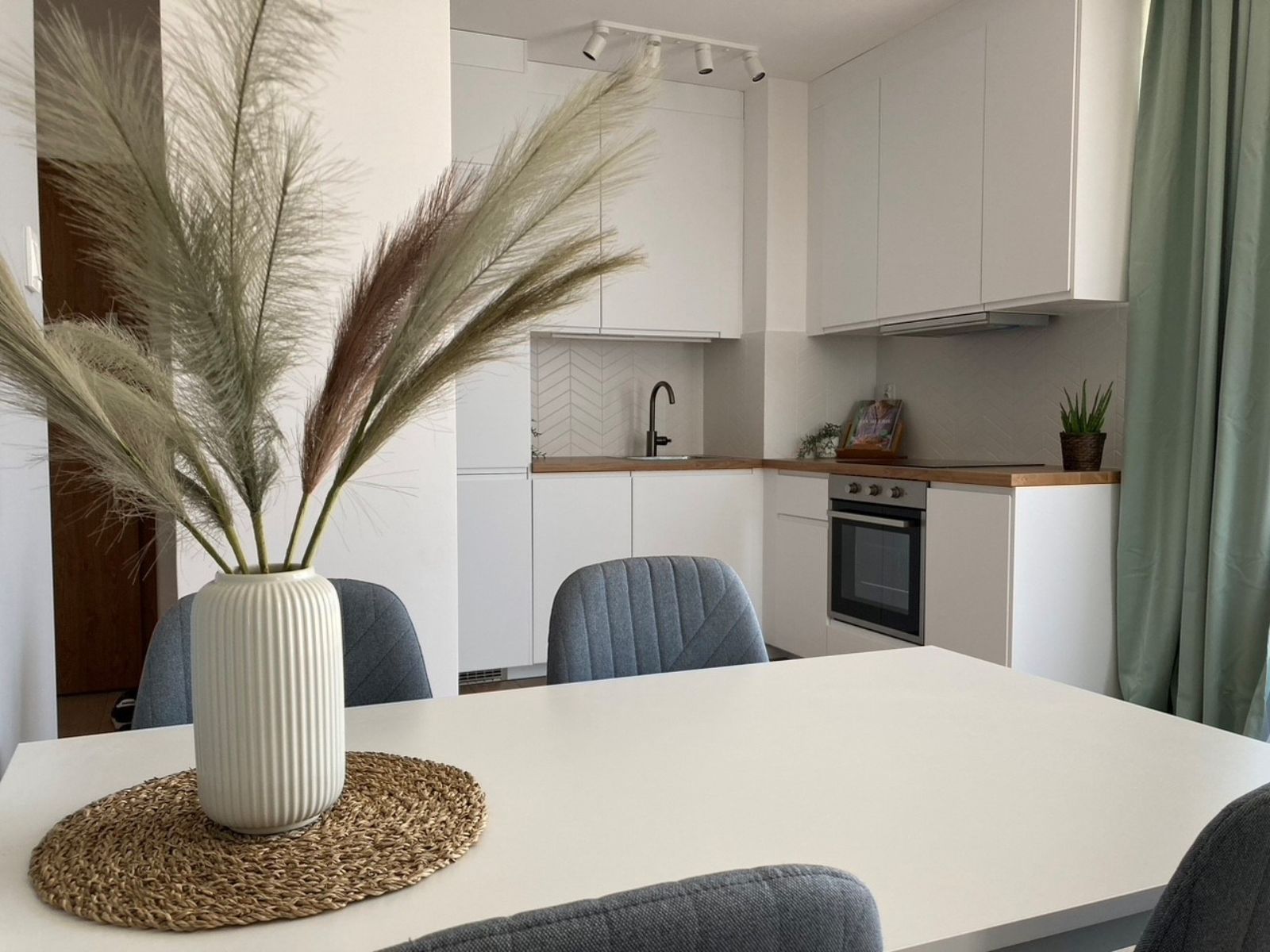 Segesi Furnishing - Meble na wymiar